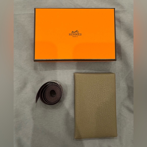 NIB Hermès Chèvre Mysore Calvi Card Holder in Etoupe - Picture 2 of 5